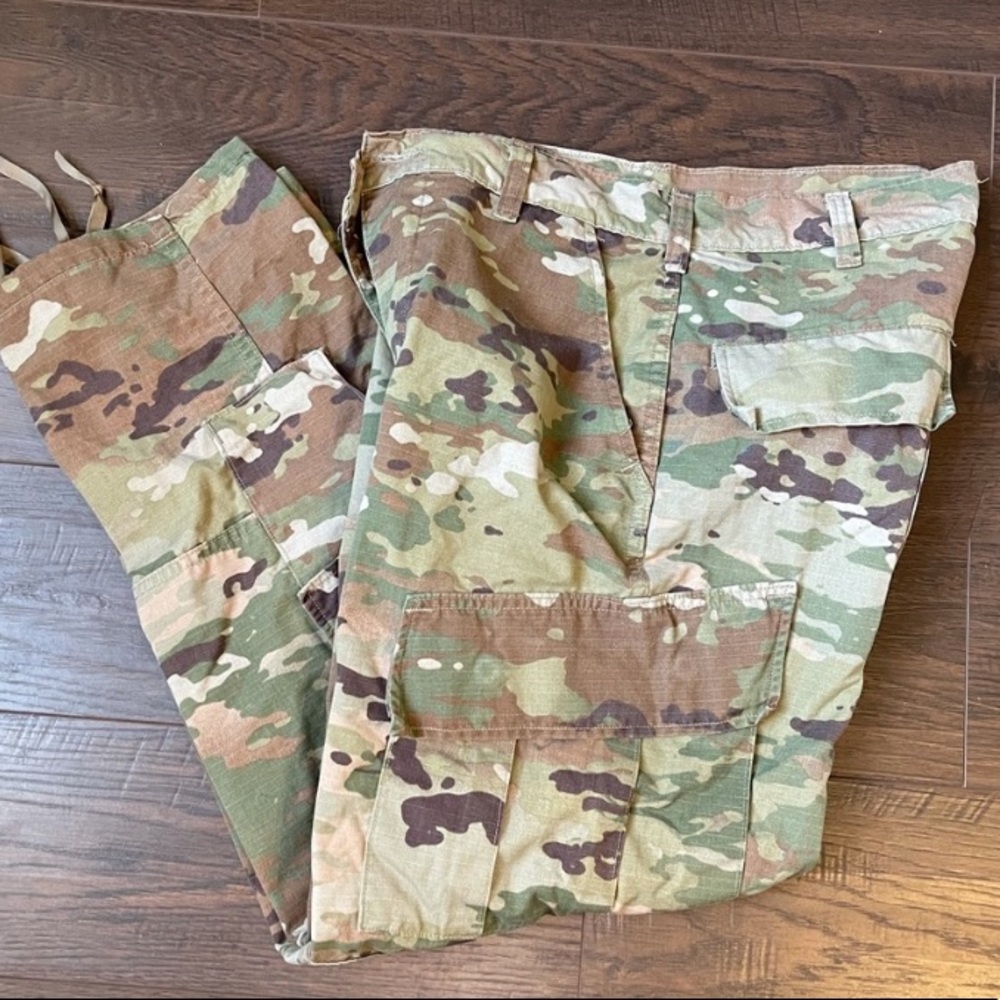 NWT Army Combat Cargo Camo Pants